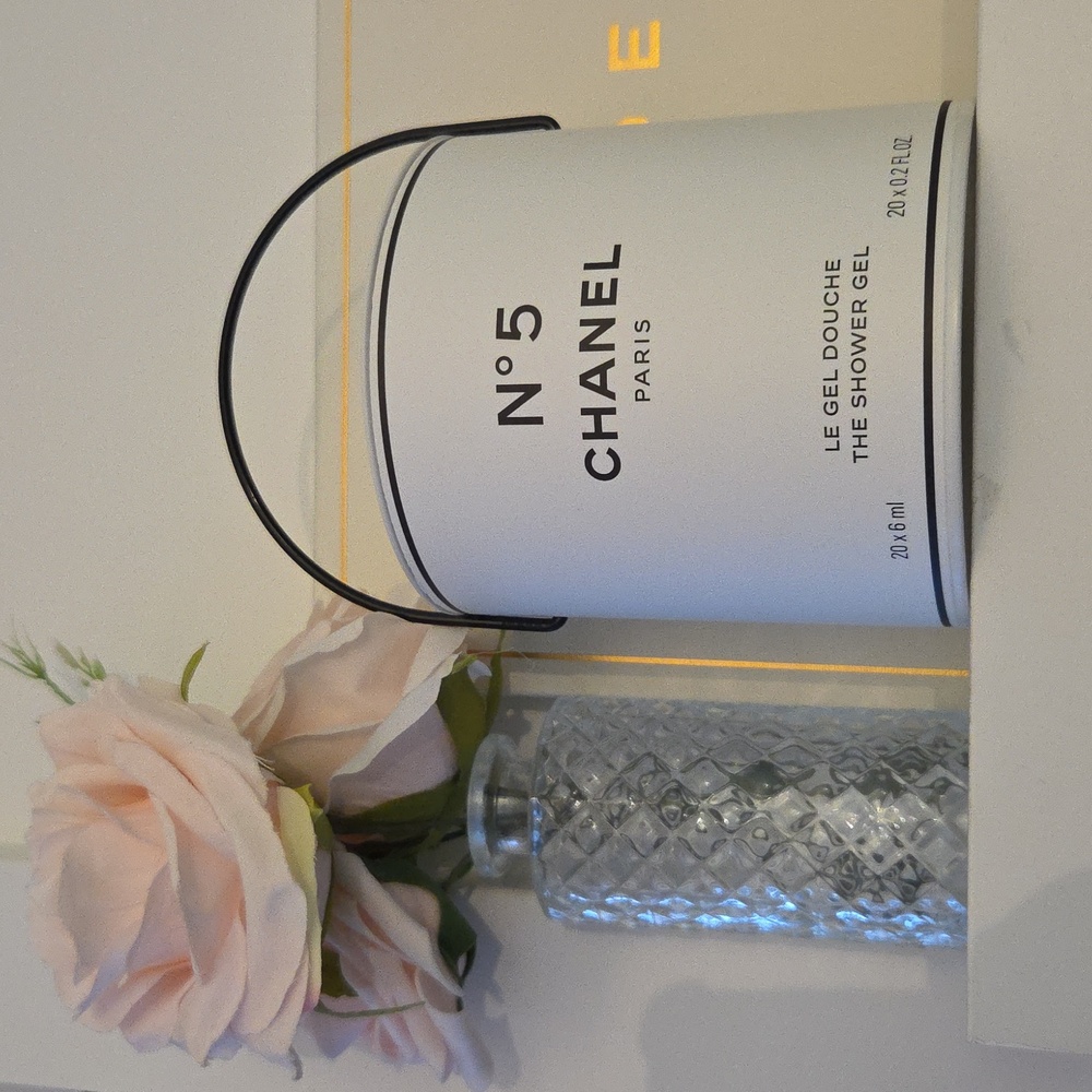 Chanel travel size shower gel + tin holder
